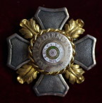 Der Regimentsverdienstorden wurde 1994 von Hebert Eckert gestiftet und jhrlich an einen verdienten Schtzenkameraden verliehen. Dieses geschah zur Erinnering an den damaligen Protektor des Vereins, Wilhelm Eckert.